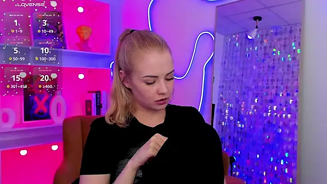 دردشة StephanieSweety الجنسية المباش رة