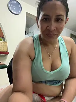 Chat +18 de Carola-Ross ao vivo