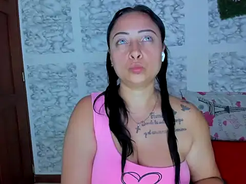 XXXStephanie_XXX Live XXX-Chat