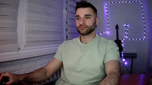 DaddySlava live XXX chat