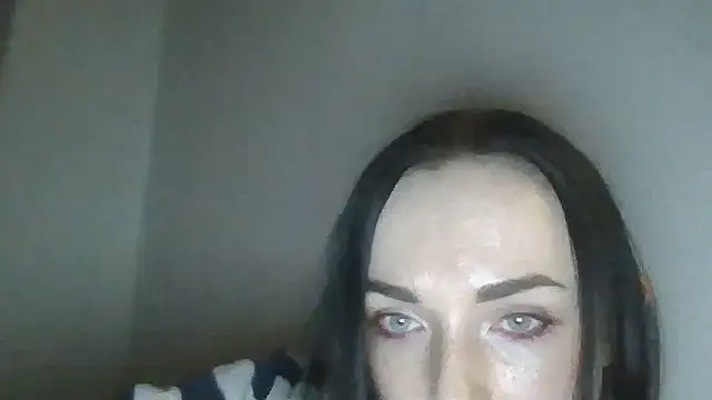 Trinsy_Love Chat XXX live