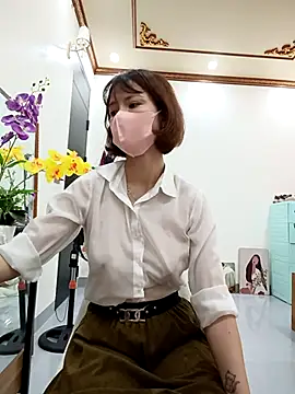 Emma_Linh Chat XXX in diretta