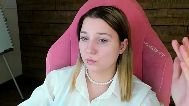 TinnaBurton 라이브 XXX 채팅