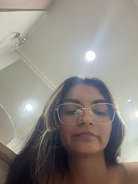 Cat2525: онлайн-секс-чат