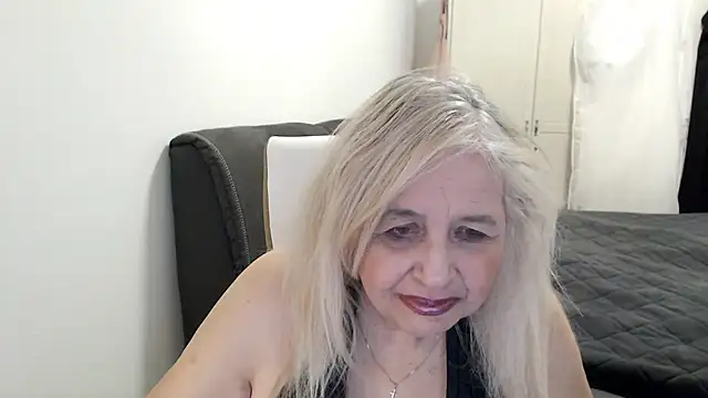 SusiLifeXXXn Live XXX chat