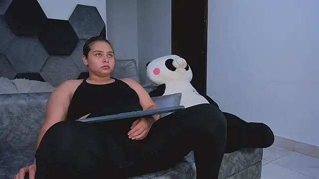 MikaelaStone's Live XXX Chat