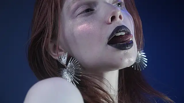 ginger_hugs élő XXX-chatje