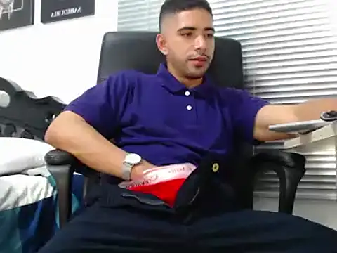 Kratoswolf Adlı Modelin Web Kamerası Şovu