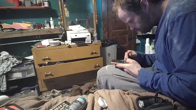 Pertunjukan Kamera Web charactrzero