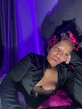 Chat XXX en directo de RainBougie