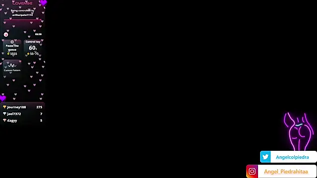 AngelThroattのライブXXXチャット