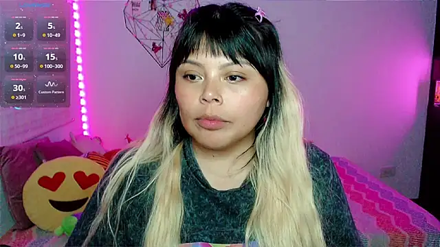 EllieMoonXのライブXXXチャット