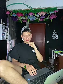 Вебкам-шоу elfernh