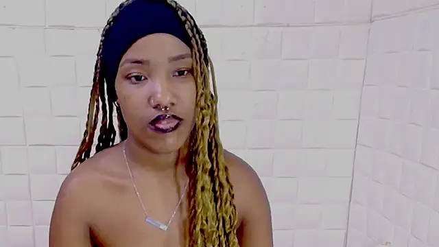 EroticSexyPrada 现场XXX聊天