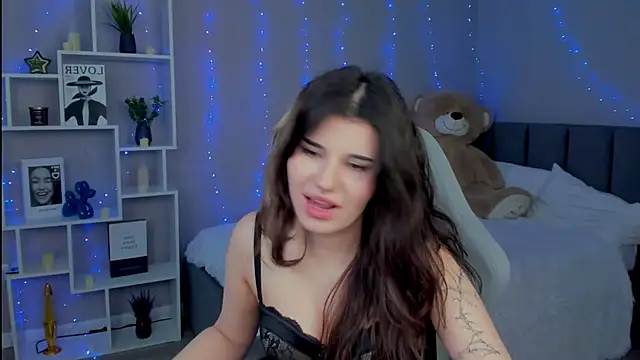 AnoraDark 即時 XXX 聊天