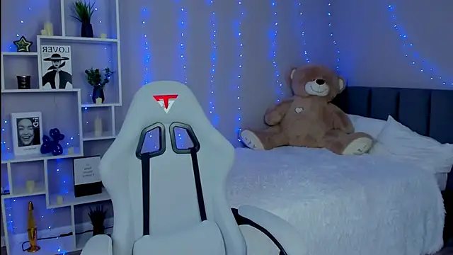 Chatroom XXX en direct de AnoraDark