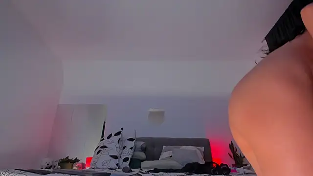 Larisa_low Live XXX Chat