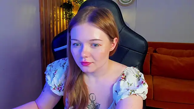 ElinaVale's Live XXX Chat