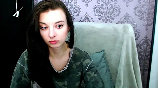 DominantLuna's Live XXX Chat