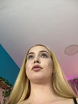 XXX chat uživo modela ElyssawetXX