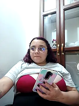 Živý XXX chat CURVY-HORNY