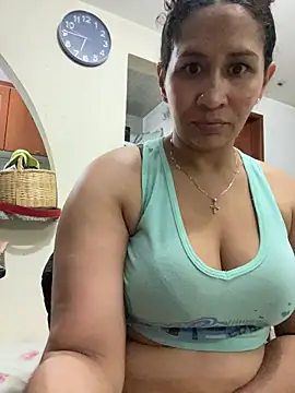 Chatroom XXX en direct de Carola-Ross