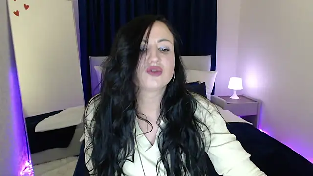 Mia_Marry élő XXX-chatje