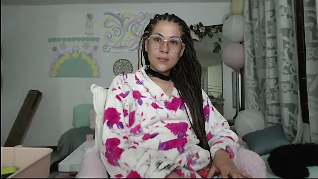 Czat XXX na żywo – Hellen_dumont