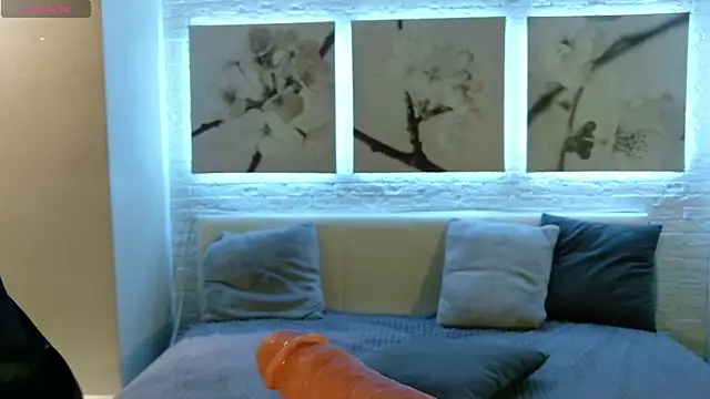 Betty_June Adlı Modelin Canlı XXX Sohbeti