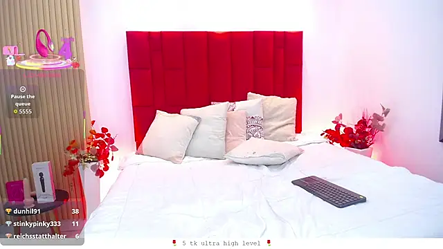 EmilyCley লাইভ XXX চ্যাট