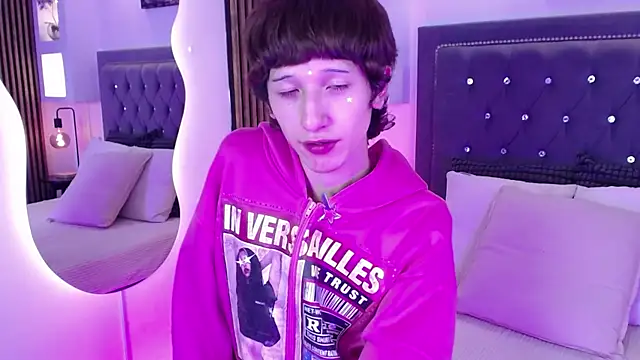 Emo_Boy_ 在線直播表演