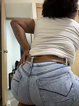 XXX chat uživo modela Rizos_hot_official