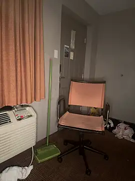 Chatroom XXX en direct de Stressreliever82