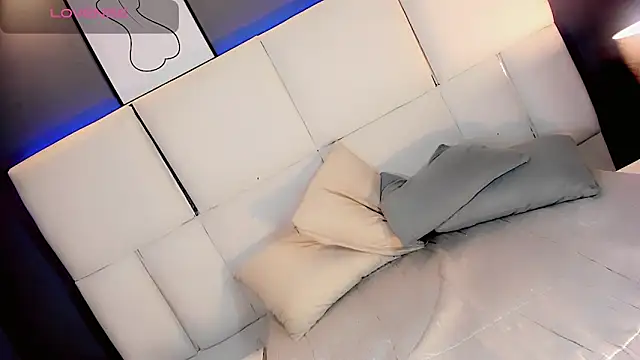 Show modela Kornylovee na web-kameri