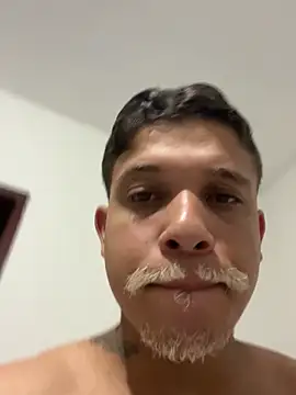 Show de webcam de CabaMacho22