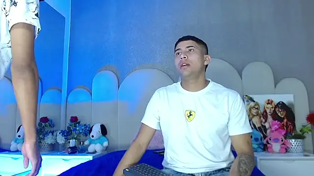 party_duo_playboy: διαδικτυακό σόου στην κάμερα