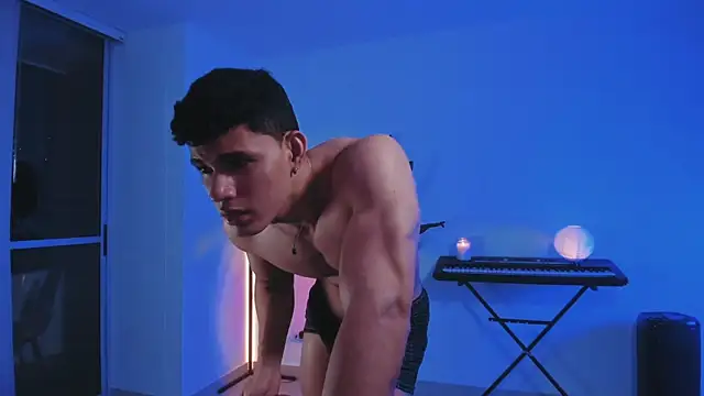 Massimo_Rinaldi: онлайн-секс-чат