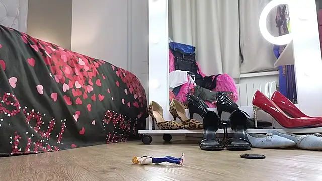 RoxalanaStar Adlı Modelin Canlı XXX Sohbeti