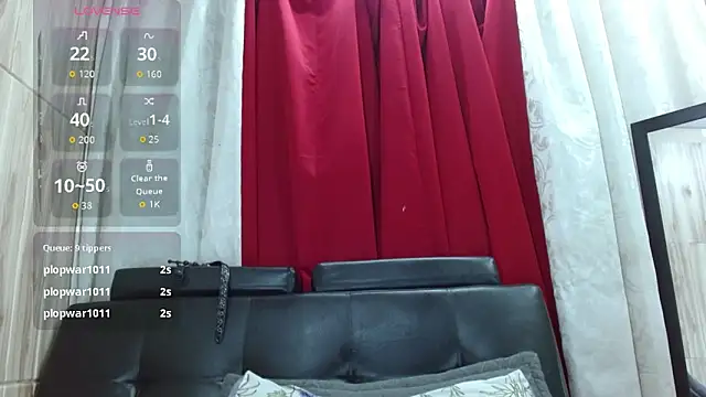 Camil4_milf_1 现场XXX聊天