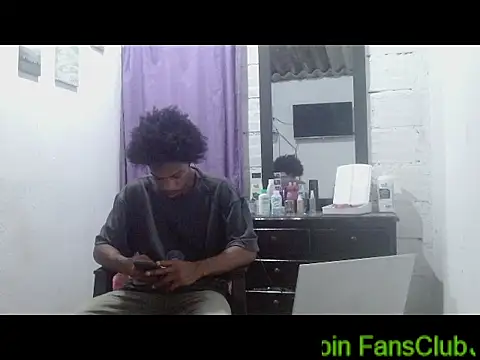 Larry-n-clouds webkamerás műsora