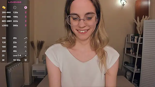 JoanBaggott live XXX chat