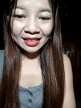 Yiyi102300's Live XXX Chat