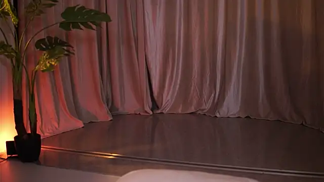 Вебкам-шоу NatyDesiree