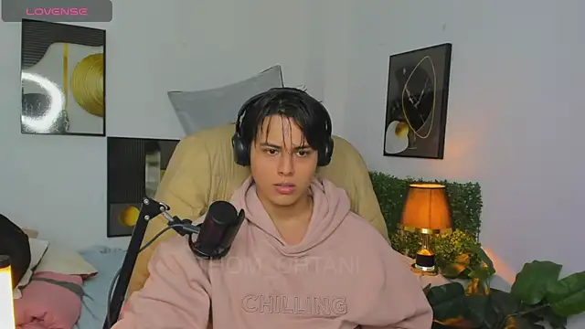 دردشة Thom_Ohtani الجنسية المباشرة