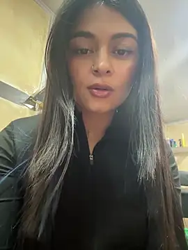 Saray_charmante Chat XXX in diretta