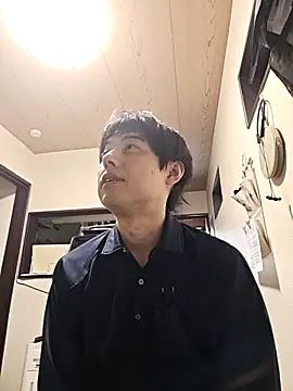 whitebriefboyn Webbikameraesitys