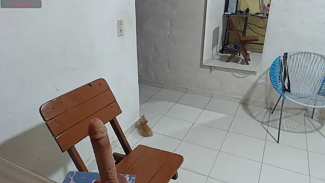 Chat +18 de maxI_dick33 ao vivo