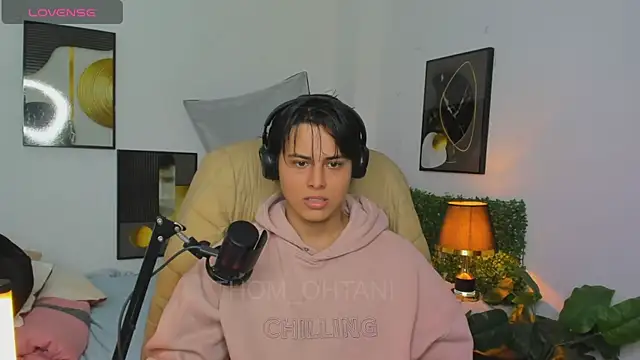 Thom_Ohtani – Kamerová šou