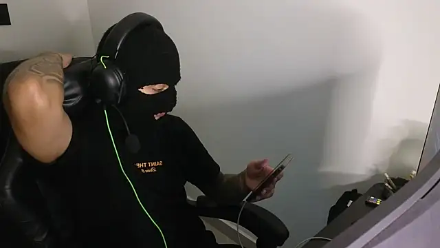 cash_master888 Live XXX Chat