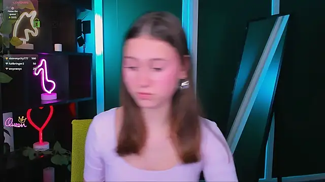 arianaa_cat Adlı Modelin Canlı XXX Sohbeti